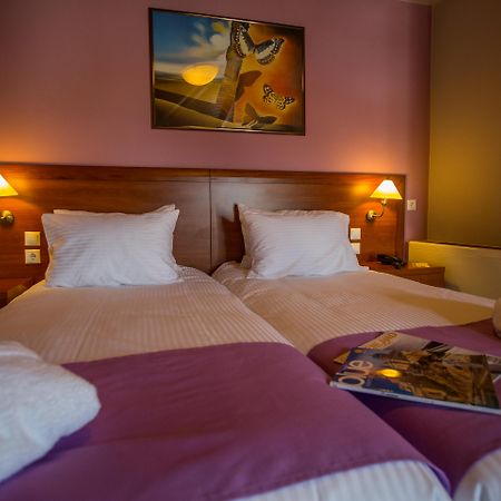 Mirabel Citycenter Hotel Argostóli Extérieur photo