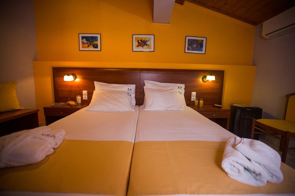 Mirabel Citycenter Hotel Argostóli Extérieur photo