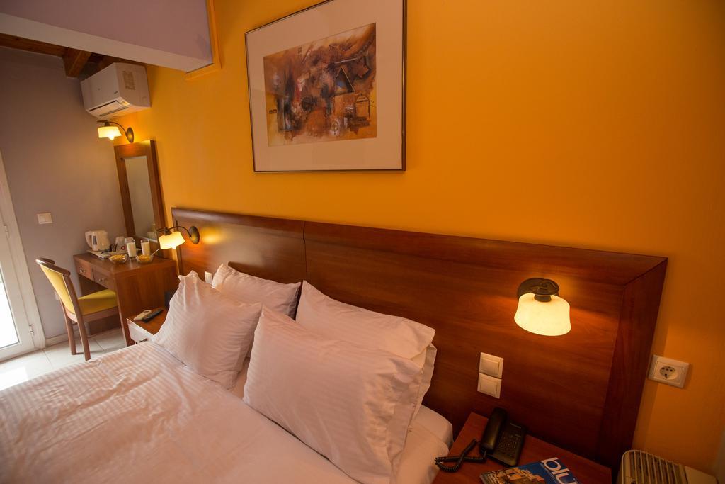 Mirabel Citycenter Hotel Argostóli Extérieur photo