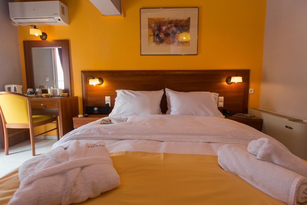 Mirabel Citycenter Hotel Argostóli Extérieur photo